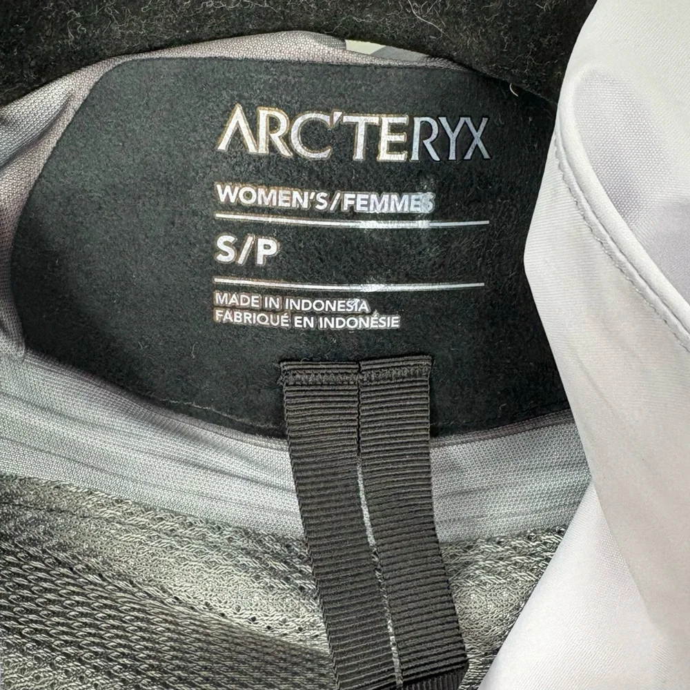 Arc'teryx Salal Gore-Tex Jacket Velocity/Light Velocity Small - Picture 5 of 6